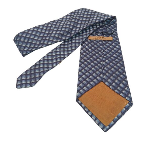 Today’s Man Silk Tie Men’s 60” Navy Blue Woven Geometric Office Preppy Wide New - Picture 3 of 3